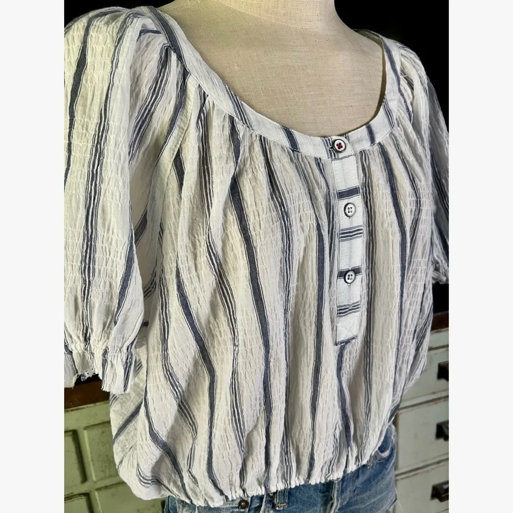 NWT Anthropologie Puff Sleeve Crop Blouse Top L